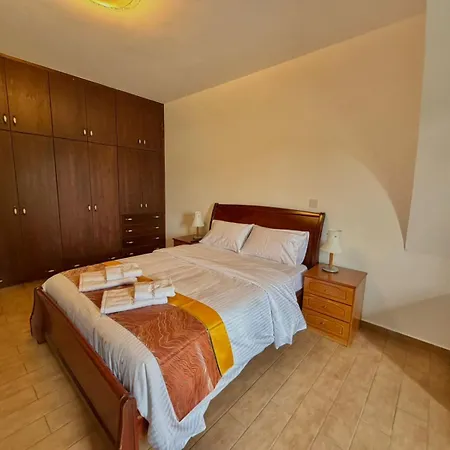 Encanto - Private Heated Swimming Pool For Winter Months 5bedroom *