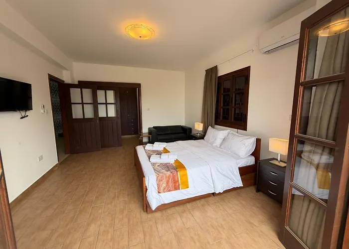 Encanto - Private Heated Swimming Pool For Winter Months 5bedroom Vila