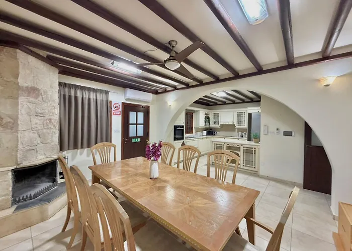 Encanto - Private Heated Swimming Pool For Winter Months 5bedroom