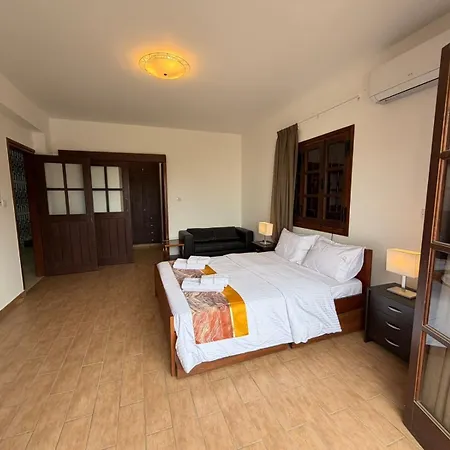 Encanto - Private Heated Swimming Pool For Winter Months 5bedroom Villa