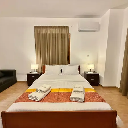 Encanto - Private Heated Swimming Pool For Winter Months 5bedroom Oroklini