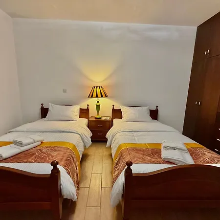 Encanto - Private Heated Swimming Pool For Winter Months 5bedroom Vila *