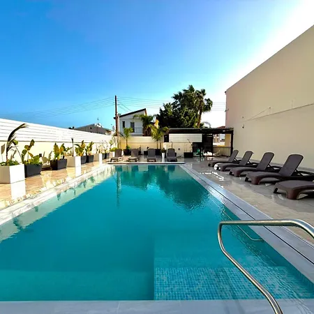 Encanto - Private Heated Swimming Pool For Winter Months 5bedroom