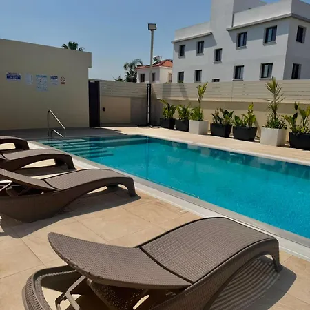 Encanto - Private Heated Swimming Pool For Winter Months 5bedroom *