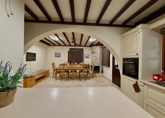 Encanto - Private Heated Swimming Pool For Winter Months 5bedroom *