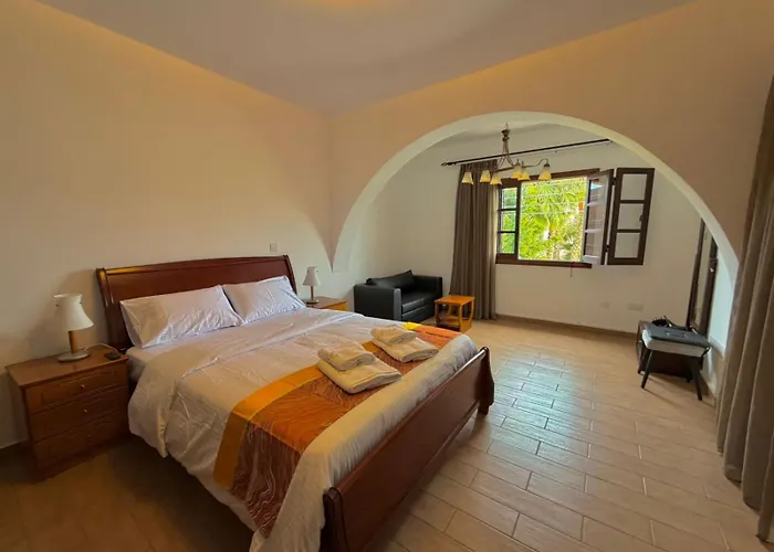 Villa Encanto - Private Heated Swimming Pool For Winter Months 5bedroom